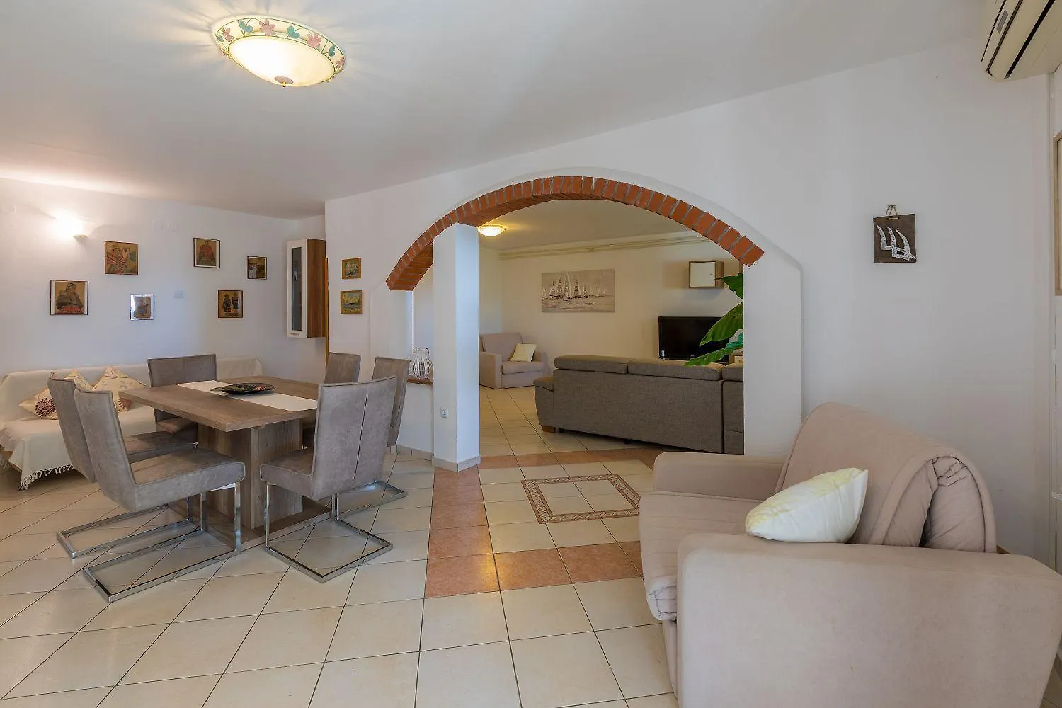 Traumhaftes Apartment Mit Eigenem Weinkeller, Hydromassagedusche, Meerblick - Nur 480 Meter Zum Strand Crikvenica
